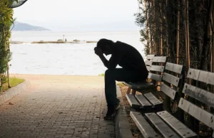 Jak rozpoznać 6 oznak zachowań samobójczych, zanim będzie za późno