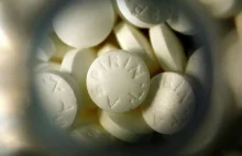 Codzienne przyjmowanie aspiryny, każdego roku przyczynia się do 3000...