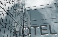 Restrykcyjne warunki anulowania rezerwacji hotelowych to dla firm...