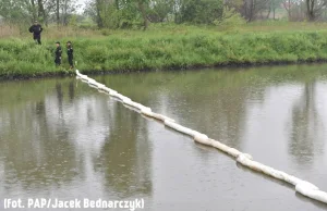 Substancja ropopochodna wyciekła do Wisły