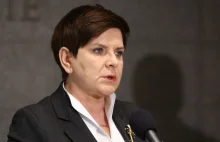 Jedną z pierwszych decyzji Szydło jako premiera... był zakup 40 krzyży.