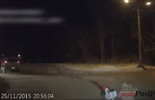 Wideo] Dziecko wypadło z auta