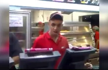Muzułmański sprzedawca KFC w amoku. Bo padło pytanie o boczek?