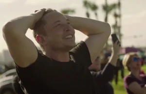 Elon Musk zje własną czapkę.