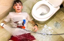 Polski youtuber zalewa łazienkę w greckim hotelu