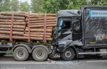 Poważny wypadek pod Zieloną Górą.Ciężarówka wbiła się w naczepę drugiego zestawu