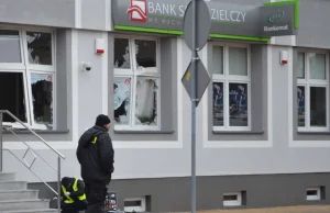 W Grębocicach wysadzili bankomat. Kolejna idiotyczna próba kradzieży.
