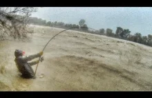Walka rybaka z ponad dwumetrowym sumem