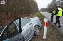 Wracając z dyskoteki rozbił BMW. Uciekł i ukradł inne auto, które też rozbił.