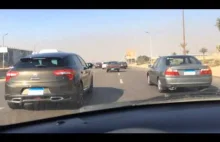Jazda po drodze w Egipcie