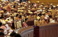 Birma: historyczna sesja parlamentu