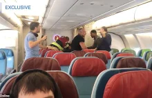 Pasażerowie blokują wylot azylanta do Somali.Okazuje się że to gwałciciel