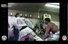 Body builder vs Ju-Jitsu fighter