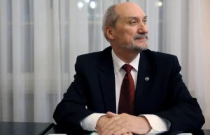 Macierewicz stawia warunki ws. caracali i bierze pod lupę umowę na Patrioty