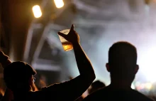 Naukowcy odkryli, że... metalowcy często piją alkohol na koncertach