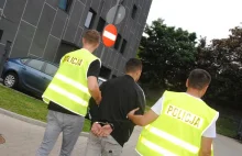Napad w Łodzi. Bandyci zaatakowali klientów taksówki i taksówkarza.