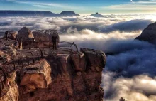 Bardzo rzadkie i wyjątkowo piękne zjawisko: Kanion Kolorado we mgle