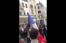 Koran płonie na francuskiej ulicy!