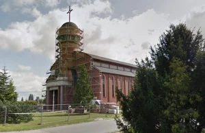 Dwie osoby spadły z dachu kościoła w Szczecinie - Polsat News