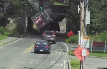 Kolejna ciężarówka uderza w most z Massachusetts.