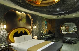 Batman Hotel Room