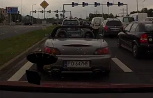 Hondą S2000 190km/h po terenie zabudowanym