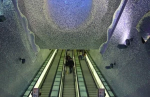 Metro w Neapolu, otwarta galeria sztuki