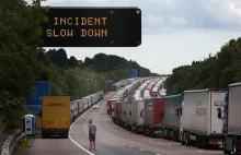 Rząd UK przygotowuje się na sukces Brexitu. Zamienią 20 km autostrady w parking.