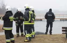 Ciało mężczyzny ze skrępowanymi nogami i dłońmi wyłowiono z jeziora Bartąg.