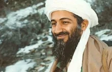 Skromny dom w Tora Bora i uśmiech na twarzy. Nieznane zdjęcia bin Ladena