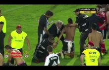 Trener Benfiki Lizbona Jorge Jesus broni kibica przed policją.