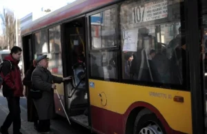 Dokąd seniorzy jeżdżą komunikacją miejską?