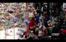 Prawie 29 tysięcy pluszaków na meczu hokeja w Calgary