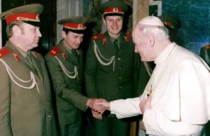 Komunistyczna agentura wokół Karola Wojtyły. Jak służby inwigilowały...