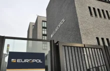 292 strony ocenzurowane przez Europol i ICE - teraz również walczą z podróbkami