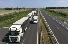 Jak pomóc kierowcom podczas zablokowanej autostrady...