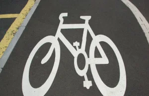 Dlaczego „kolarze” nie jeżdżą po drogach dla rowerów - wyjaśnia „król...