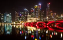 Singapur nocą