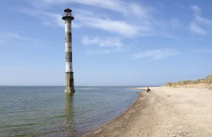 Opuszczona latarnia morska Kiipsaare w Estonii