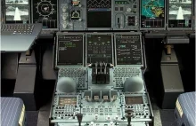 Virtual tour inside an airplane cockpit (Airbus A380) with Video