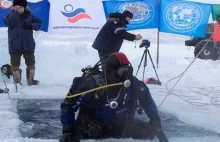 Syberia: nurkowie zeszli na dno jeziora Łabynkyr na biegunie zimna