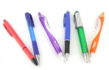 Składanie długopisów - idealna praca dla magistrów i gimbazy