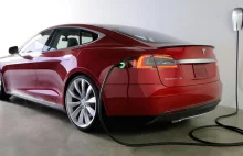 Orlen montuje pierwsze stacje ładujące do samochodów Tesla