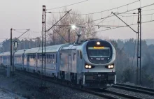 PKP Intercity tłumaczy ogromny spadek punktualności „czynnikami losowymi”