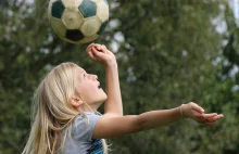 Amerykańskie dzieci grające w piłkę nie będą mogły uderzać jej głową [ENG]