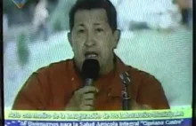 Piotr Ikonowicz rozmawia z Hugo Chávezem