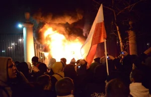 Tusk odpowiedzialny politycznie za szkody powstałe w ambasadzie rosyjskiej.