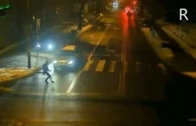 Nastolatka wbiegła wprost przed auto. Szokujące nagranie wypadku