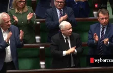 Przegłosowanie ustawy kagańcowej przez Sejm. Tym razem Gowin się cieszył