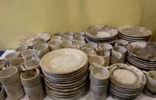 Wiemy skąd w Gorzowie setki kompletów porcelany! Odgruzowano przedwojenny sklep.